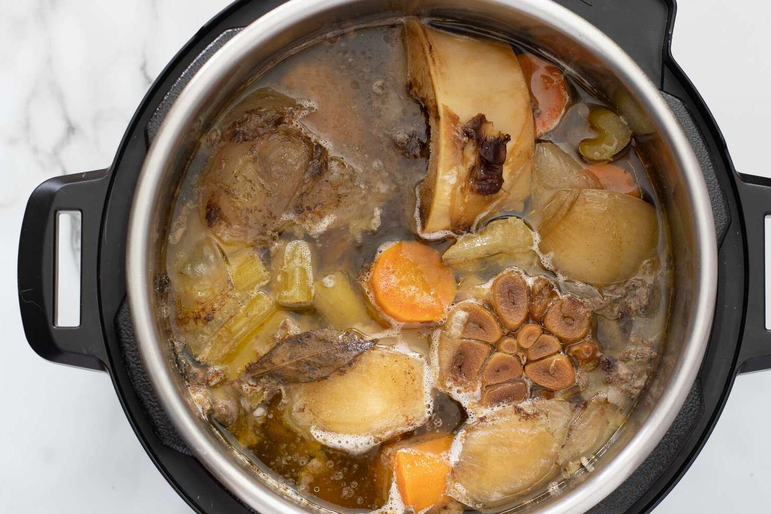 instant-pot-beef-bone-broth-recipe